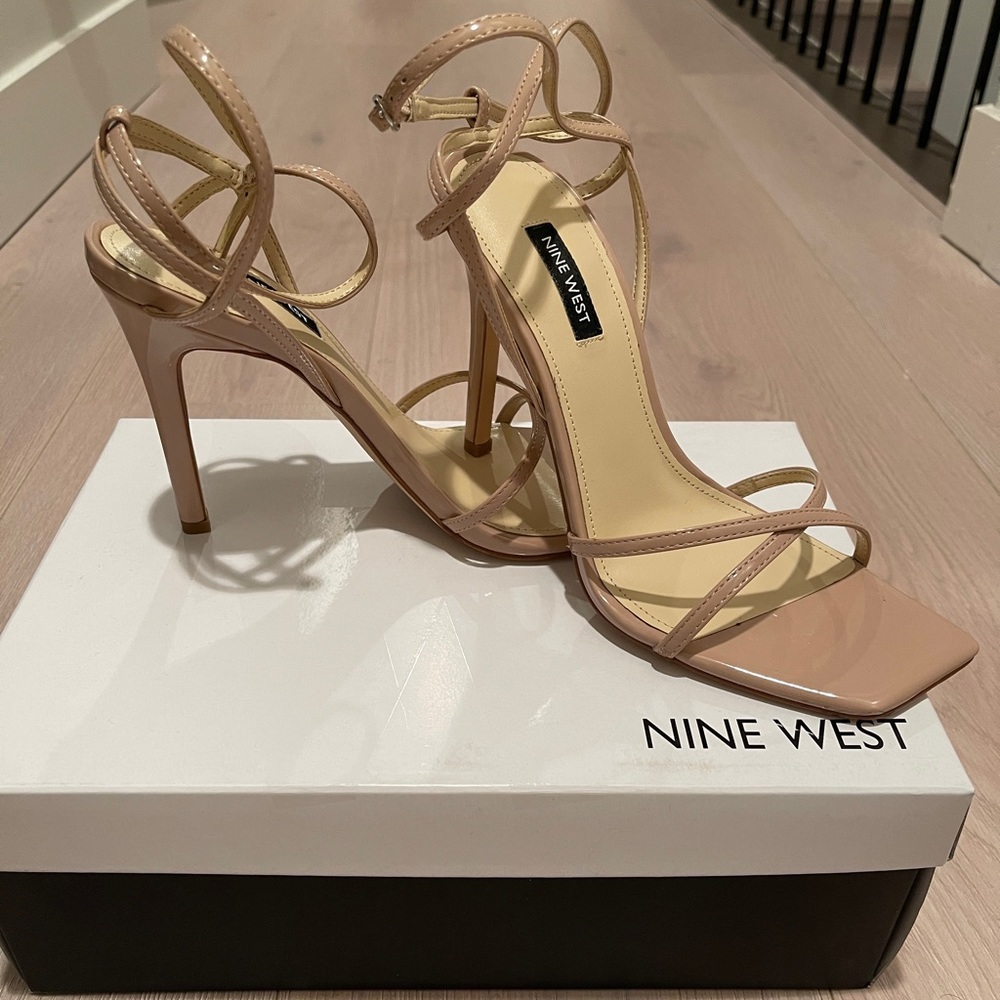 Nine West natural nude heels